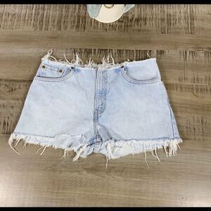 Levi’s custom hi rise frayed waist jean shorts 30